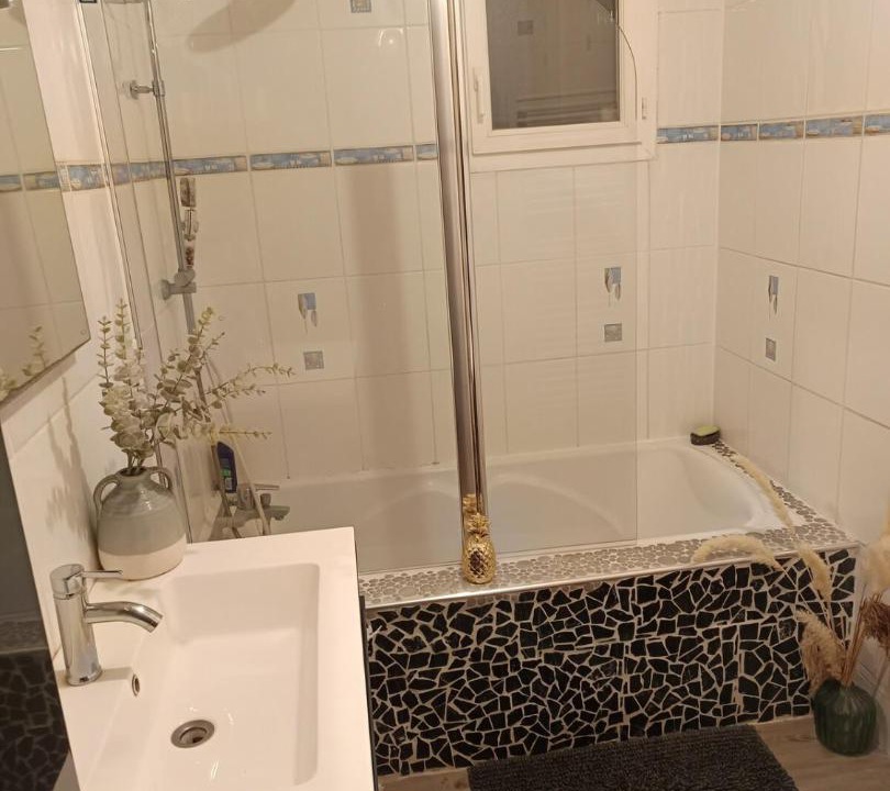 Photo of Bathroom in Beaugency