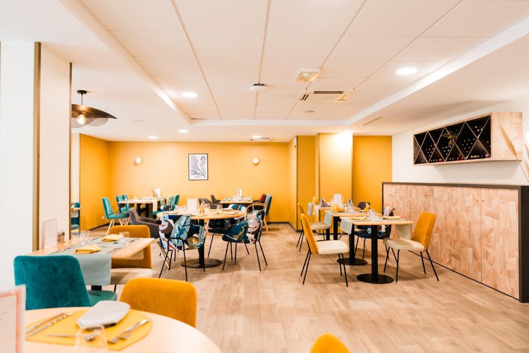 Photo of Others in Laille