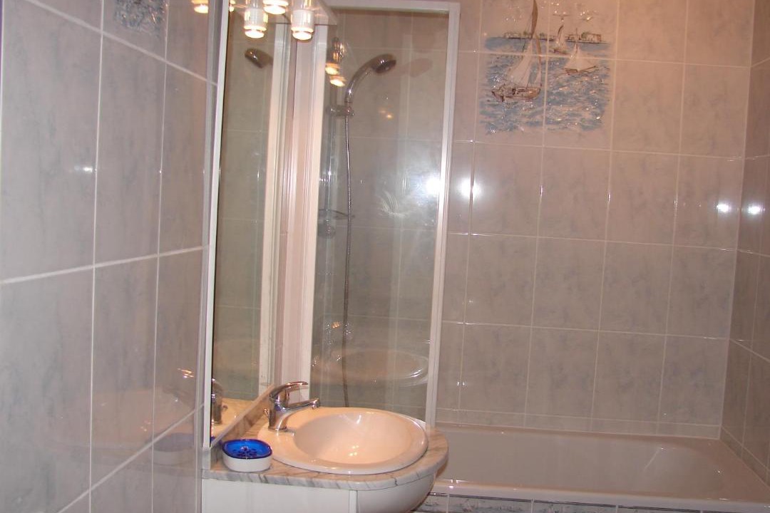 Photo of Bathroom in Saint-Pierre-en-Port