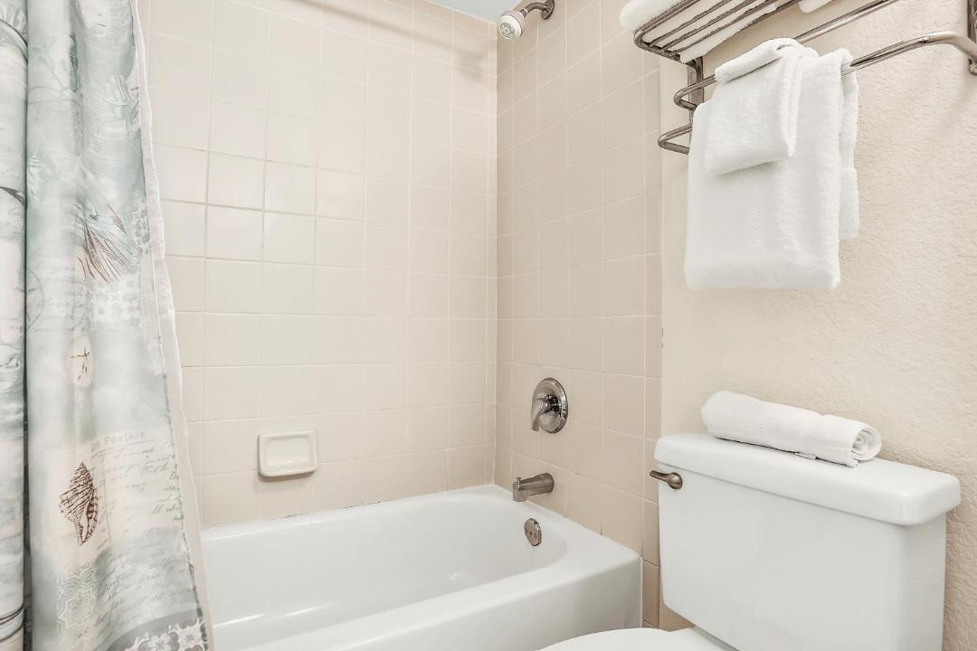 Photo of Bathroom in Ortona Park