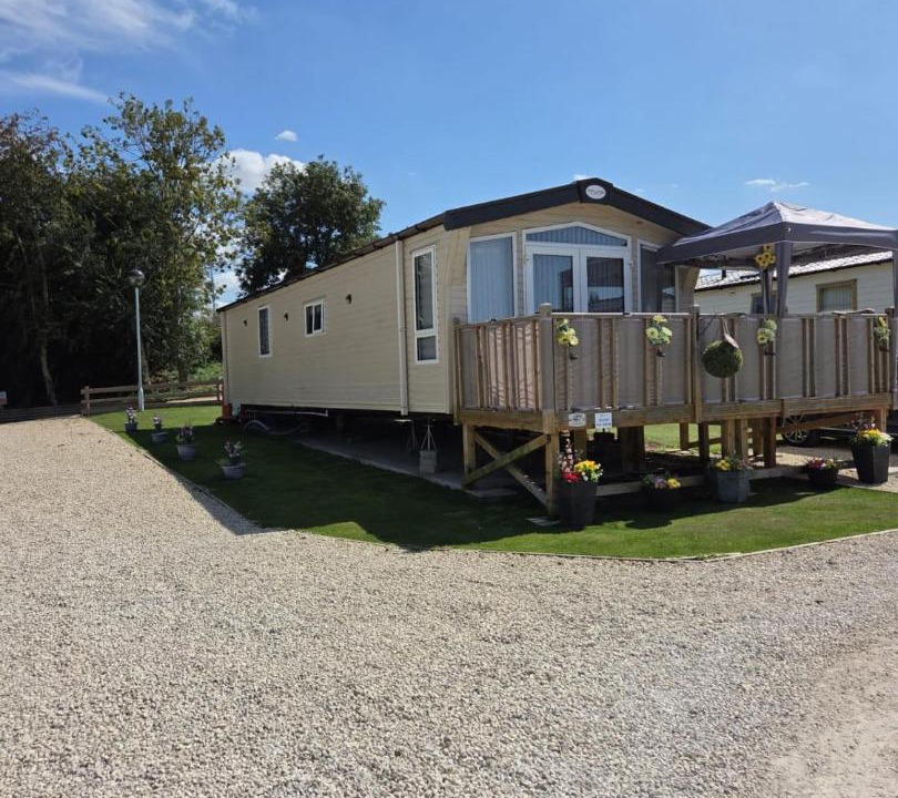 Photo of Others in Crowle