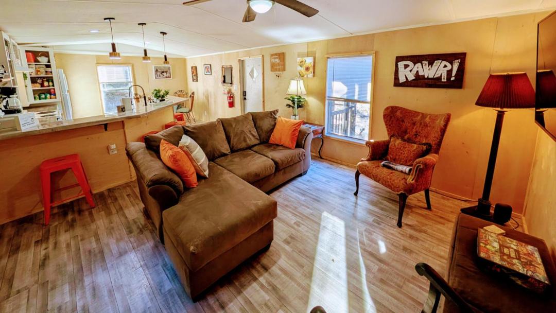 Photo of Livingroom in Lee County
