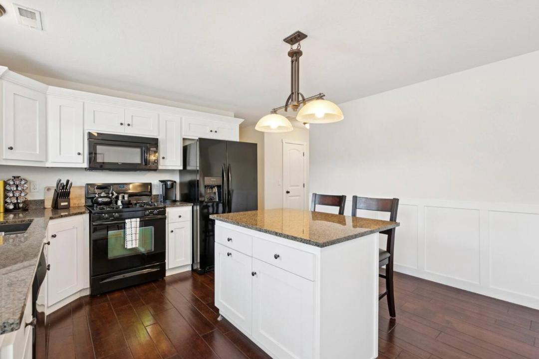 Photo of Others in Logan