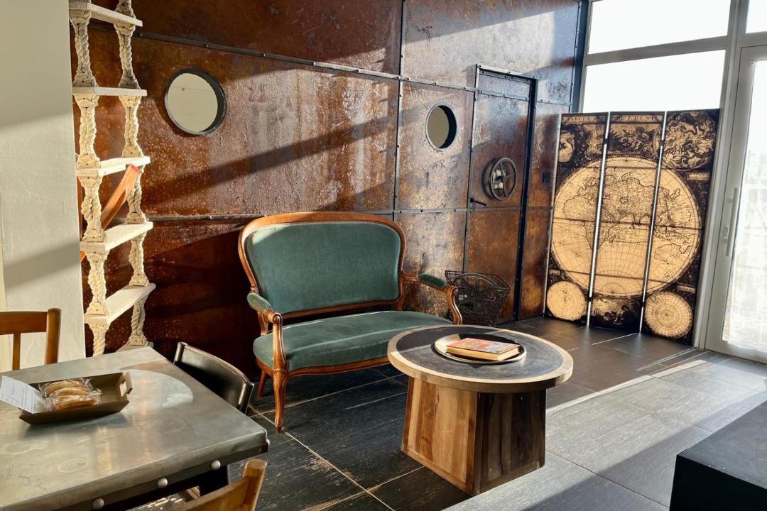 Photo of Others in Dobree-Bon Port