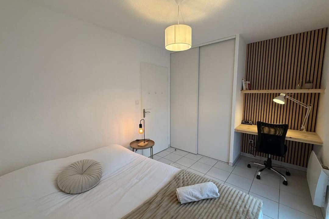 Photo of Bedroom in Maubeuge