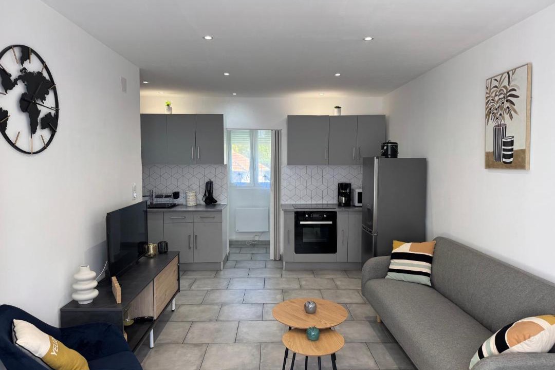 Photo of Others in Revin