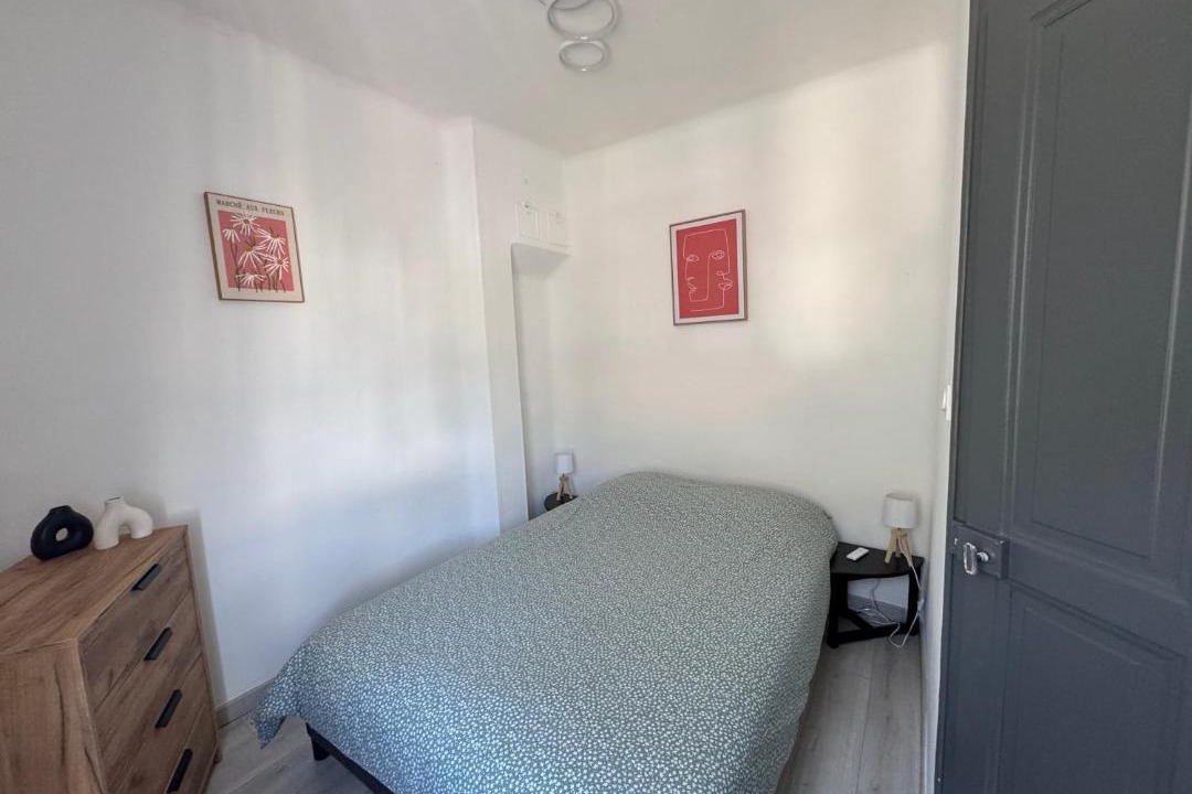 Photo of Bedroom in Revin