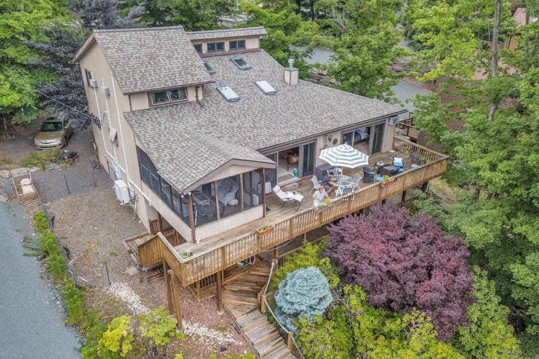 Photo of Others in Lake Ariel