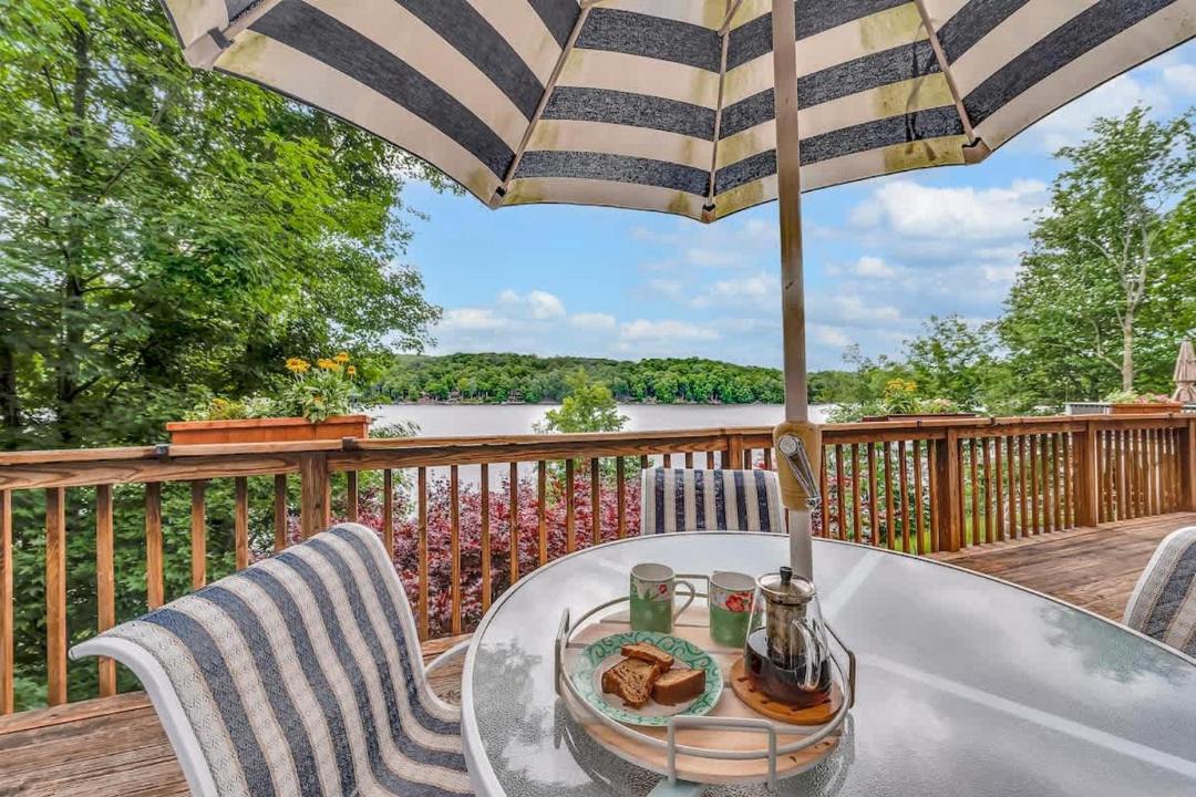 Photo of Others in Lake Ariel