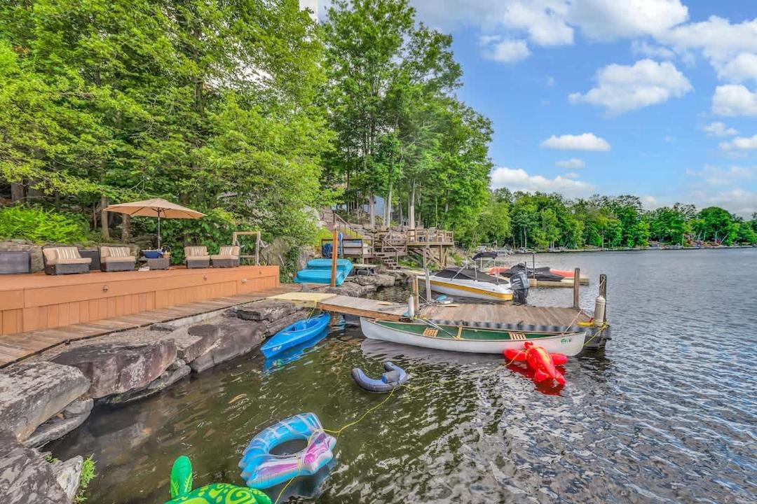 Photo of Others in Lake Ariel