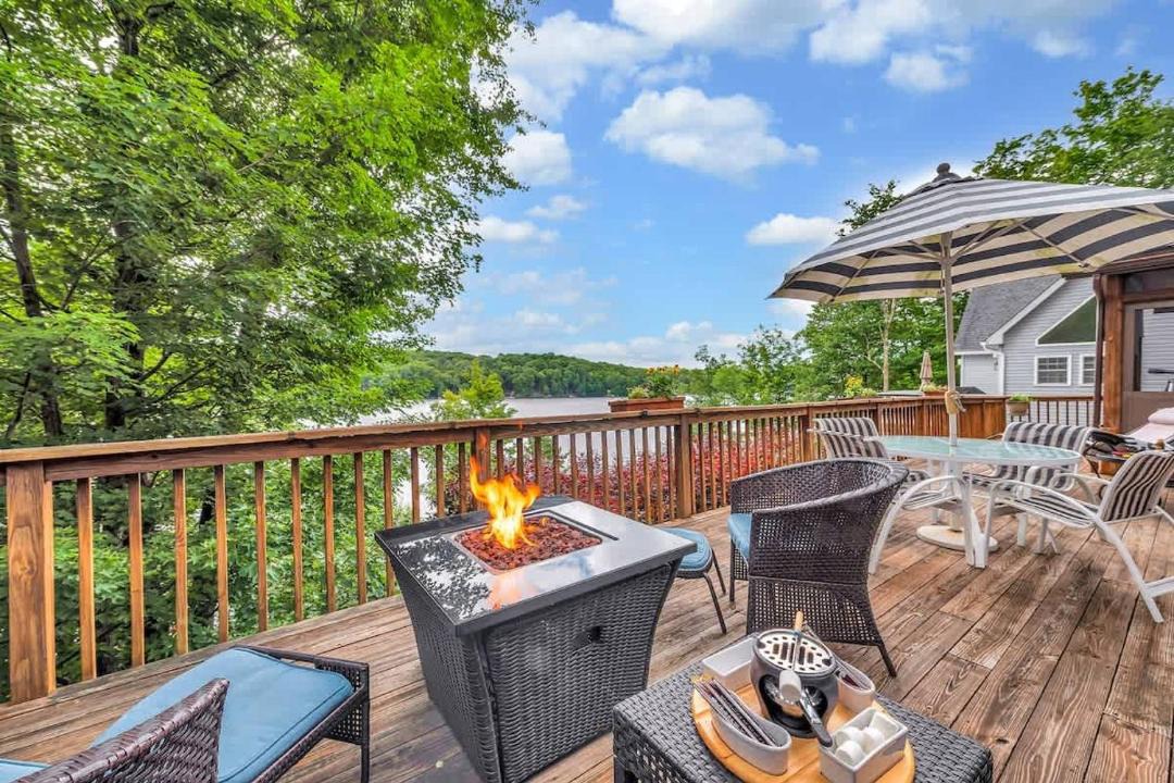 Photo of Others in Lake Ariel