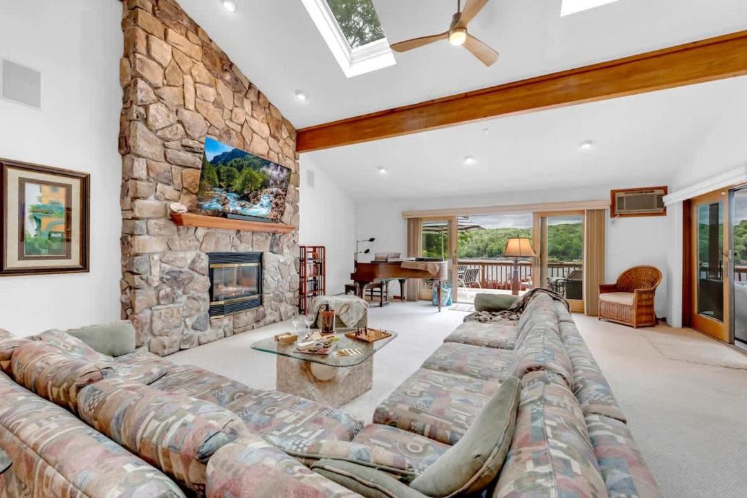 Photo of Others in Lake Ariel