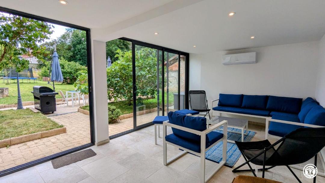 Photo of Others in Saint-Seine-l'Abbaye