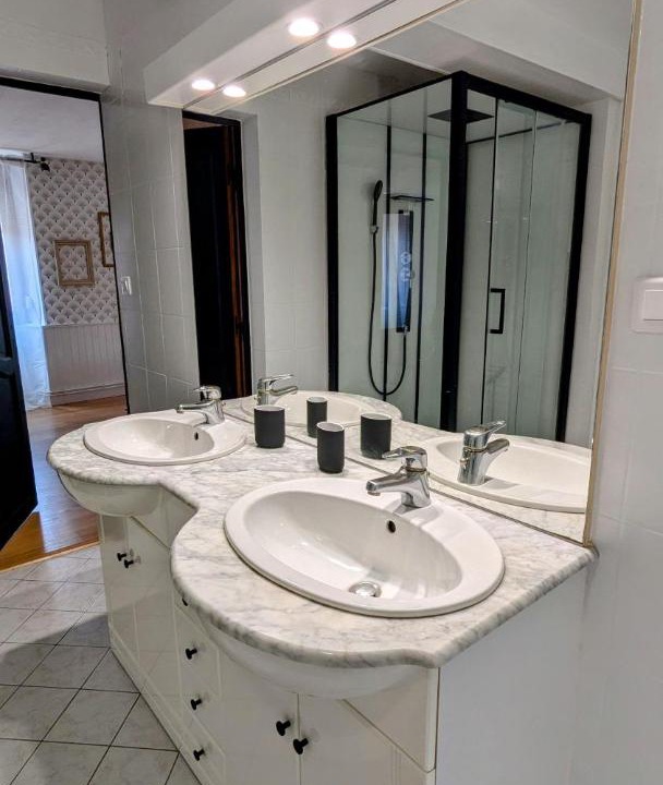 Photo of Others in Saint-Seine-l'Abbaye