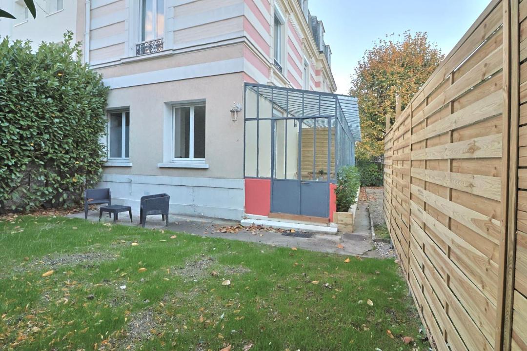 Photo of Others in Enghien-les-Bains