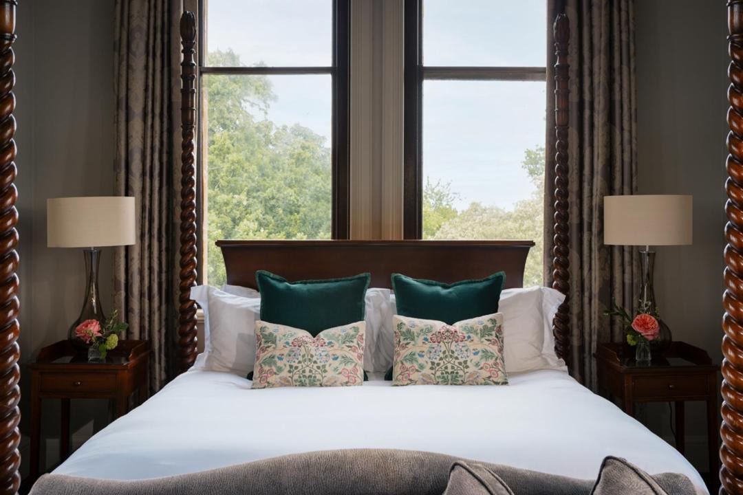 Photo of Others in Nutfield