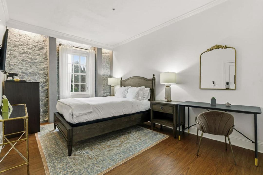 Photo of Bedroom in Santa Rosa