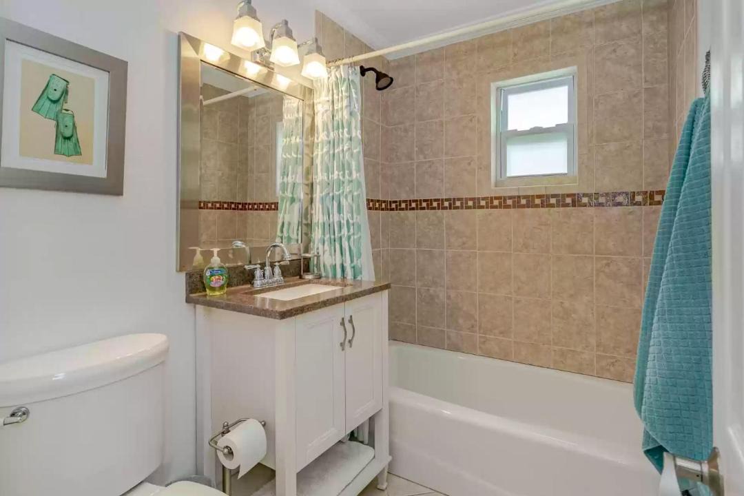 Photo of Bathroom in O'byrne