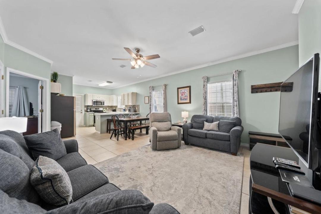 Photo of Livingroom in Orange Beach