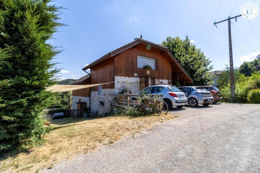 Photo of Others in Loisieux