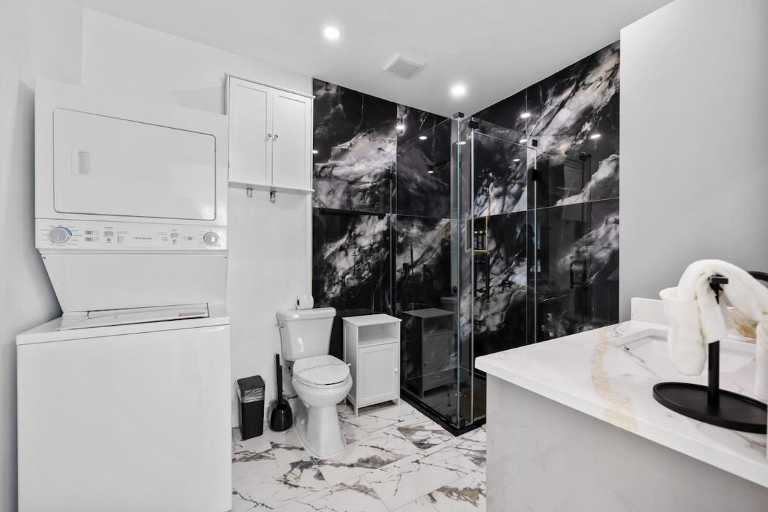 Photo of Bathroom in South Central Houston