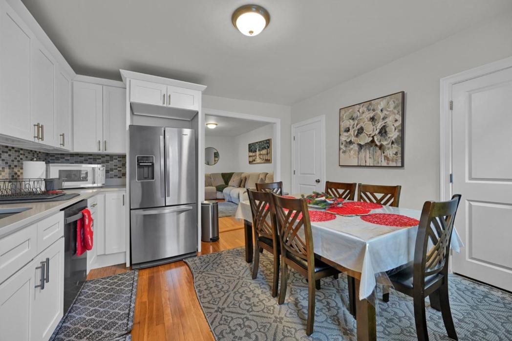 Photo of Others in Central-Maverick Square - Paris Street