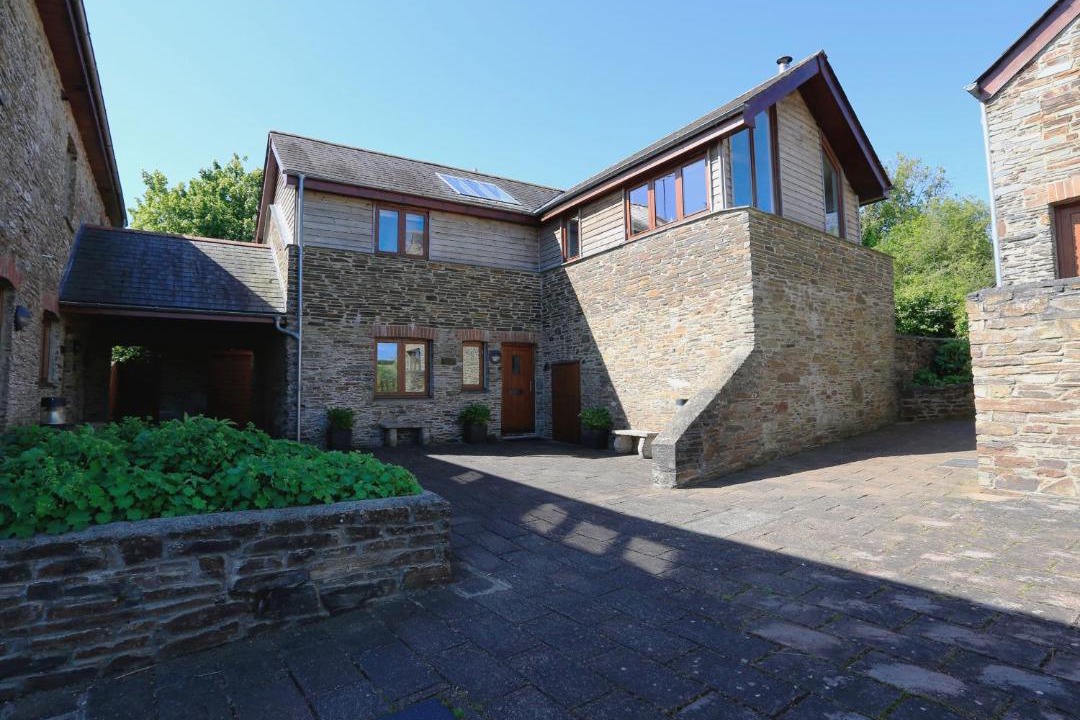 Photo of Others in Bugford