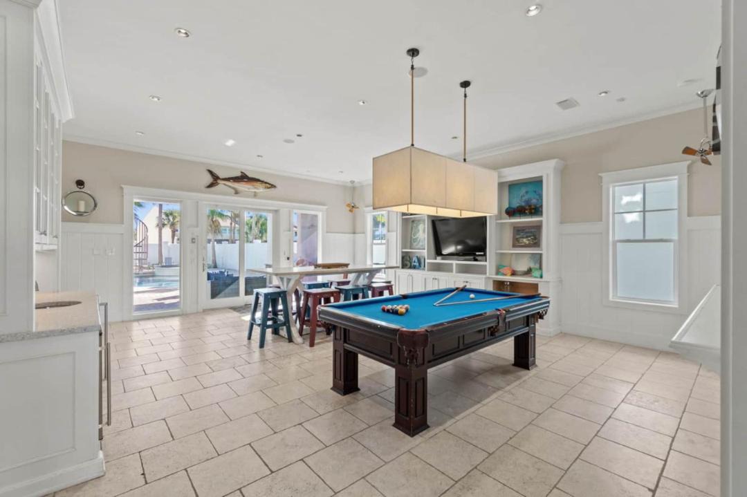 Photo of Others in Frangista Beach