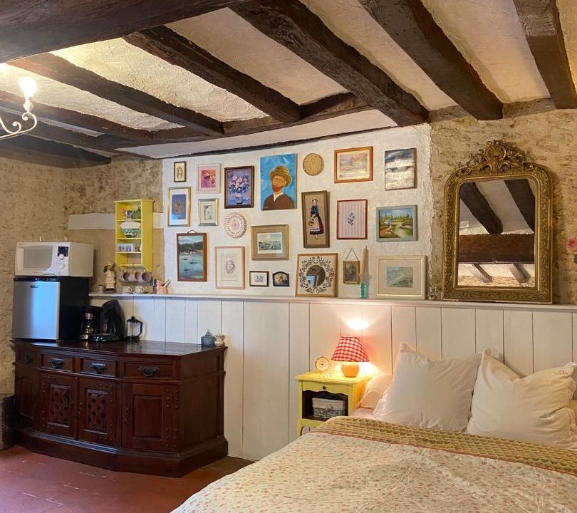 Photo of Others in Vivoin