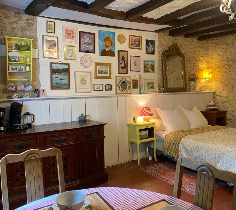 Photo of Others in Vivoin