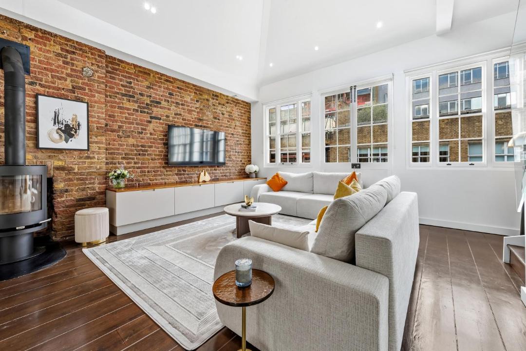 Photo of Others in Fitzrovia