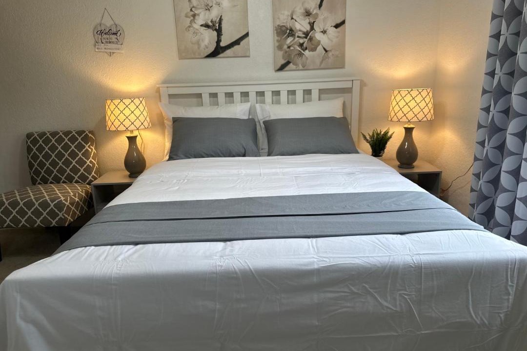 Photo of Bedroom in Arden-Arcade