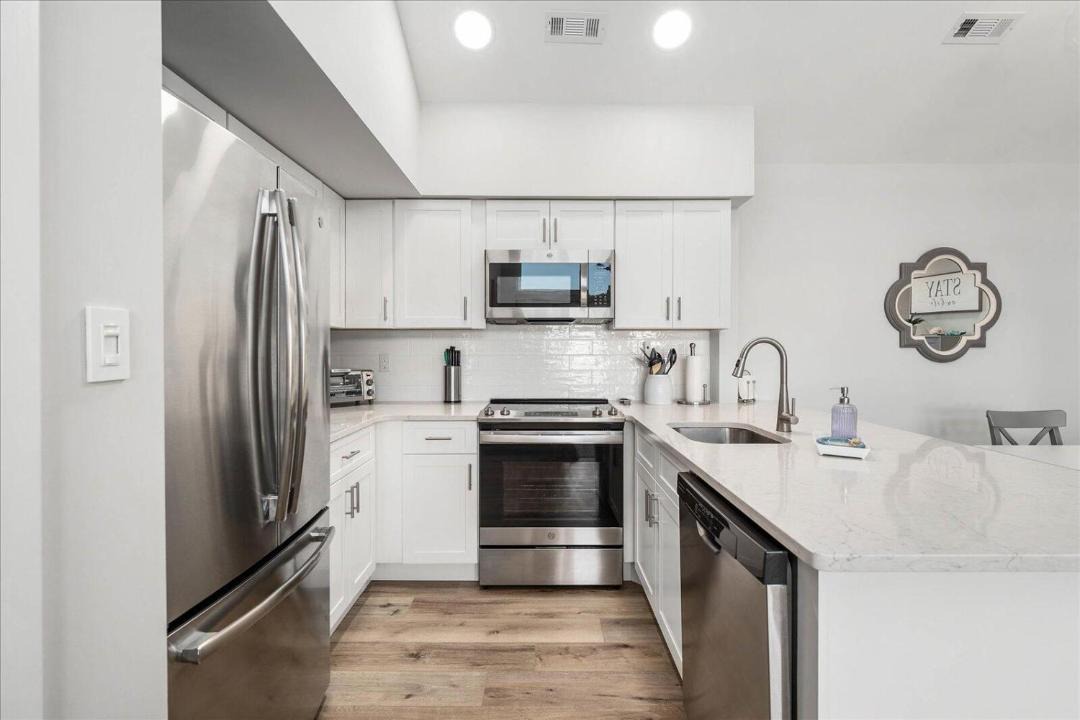 Photo of Kitchen in Heron Harbour Isle