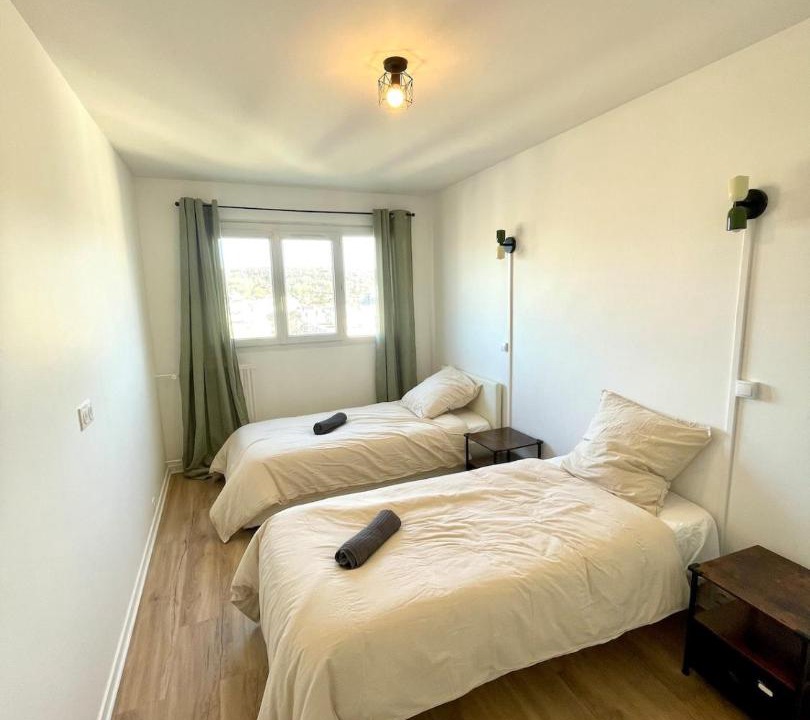 Photo of Others in Taverny