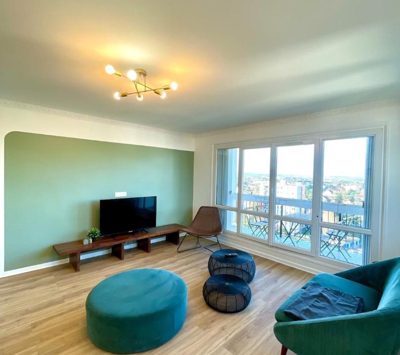 Photo of Others in Taverny