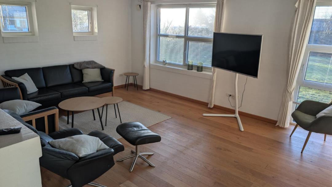 Photo of Others in Henne