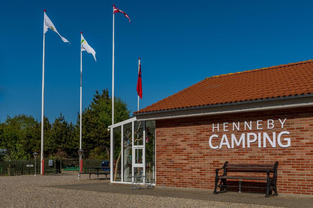 Photo of Others in Henne