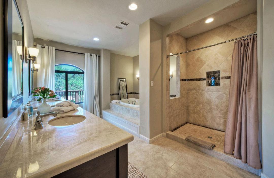 Photo of Bathroom in Buchanan Dam
