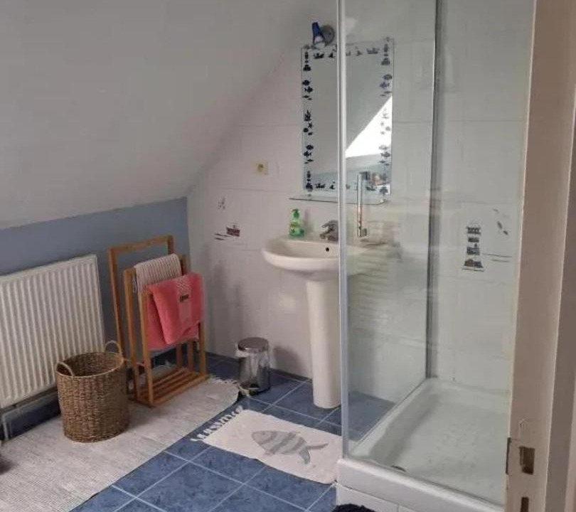 Photo of Bathroom in Flore