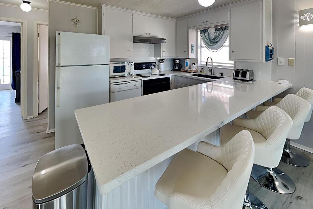 Photo of Kitchen in Jamaica Beach