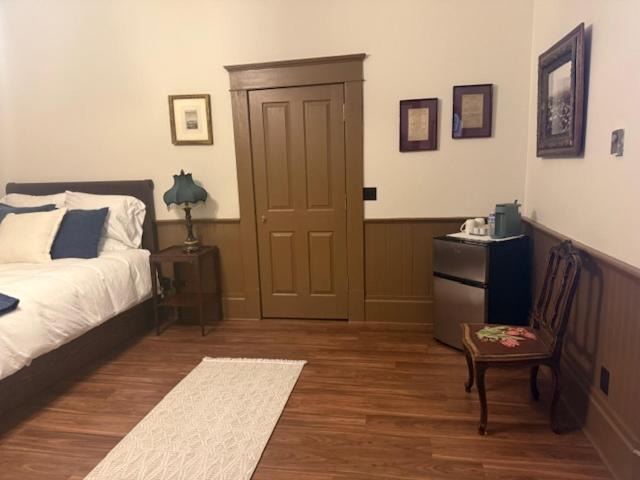 Photo of Bedroom in Ferndale Main Street Historic District