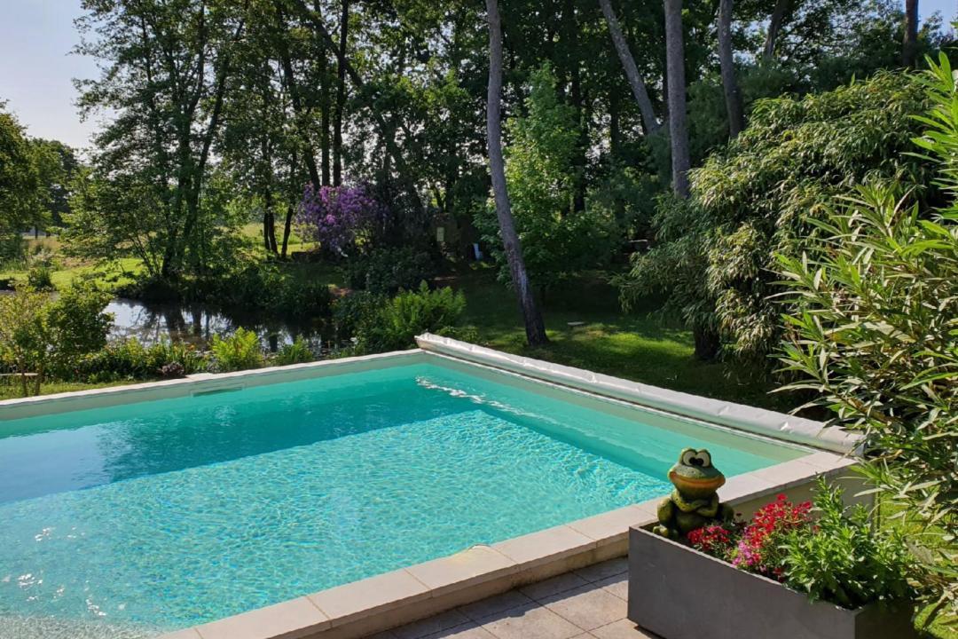 Photo of Others in Oeyreluy