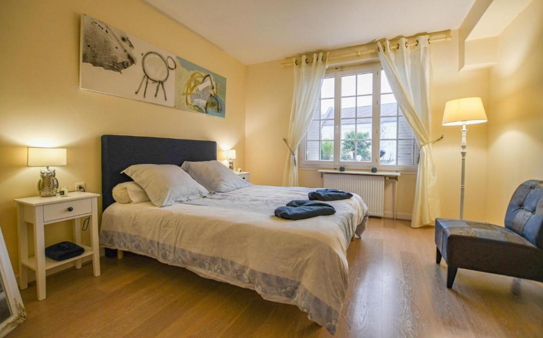 Photo of Bedroom in Villiers-Saint-Georges