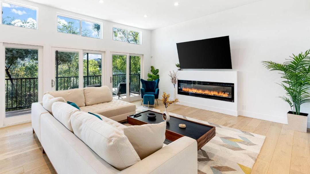 Photo of Livingroom in Woodland Hills