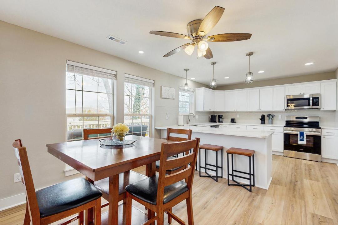 Photo of Kitchen in Lost Bridge Village
