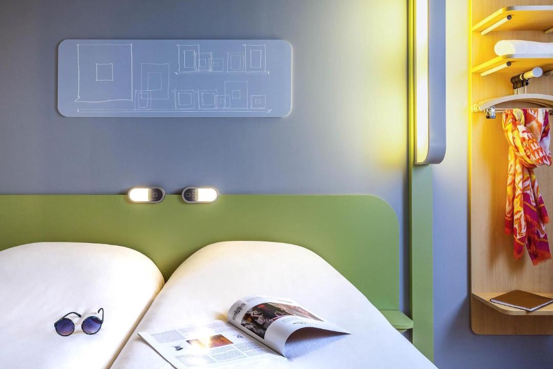 Photo of Others in Sens