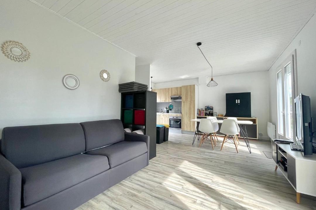 Photo of Livingroom in Angles