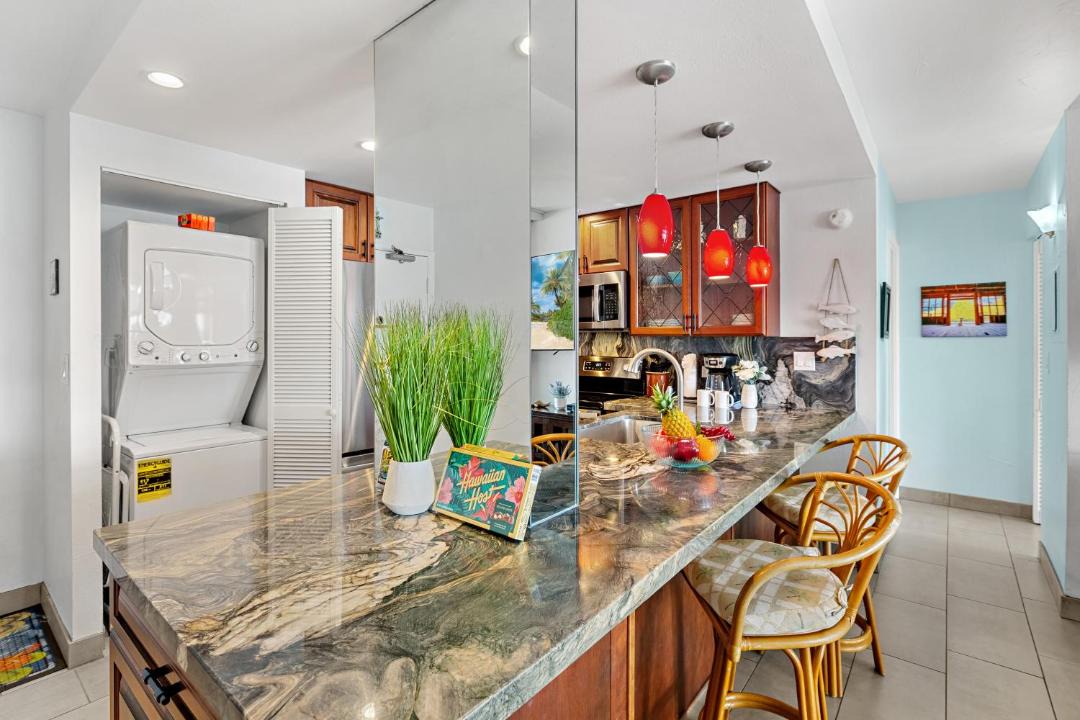 Photo of Others in Kahana