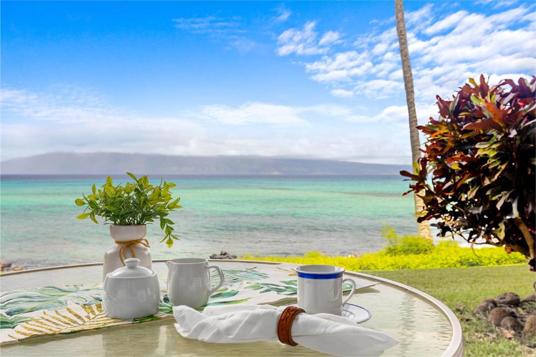 Photo of Others in Kahana