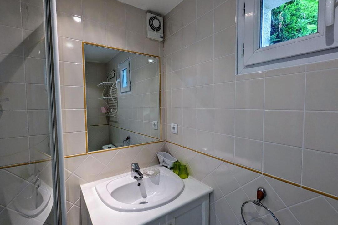 Photo of Bathroom in Azay-le-Ferron